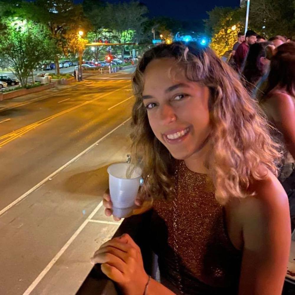 Meet your Posher, Ana
